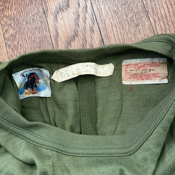 Off white Virgil Abloh stained at pits - Picture 4 of 5